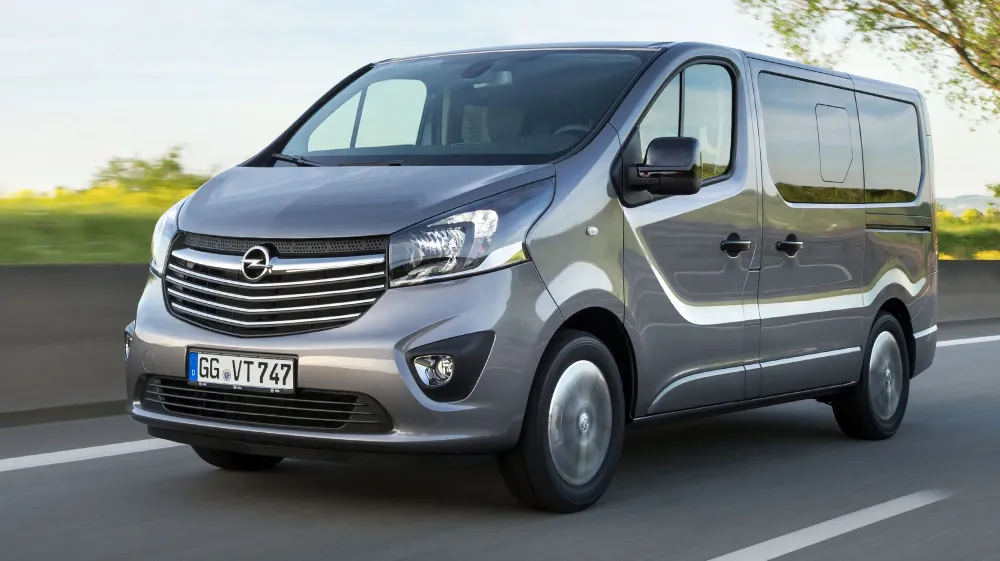 Opel Vivaro (9 places)